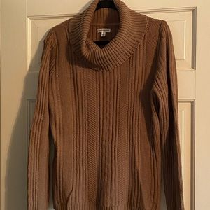 Croft & Barrow long sleeve cowl neck sweater